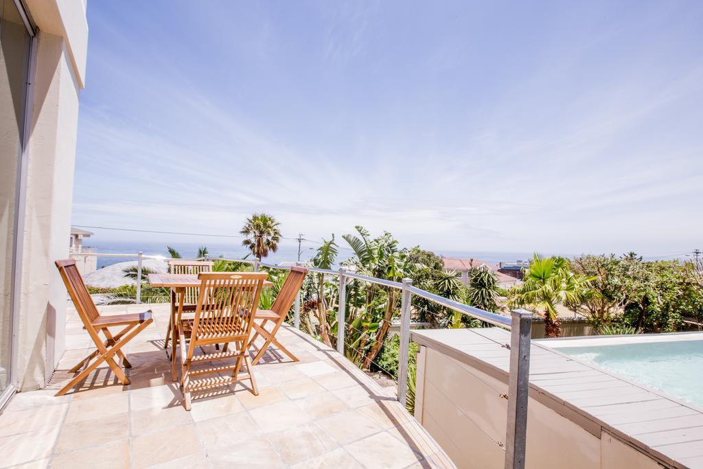 Finchley Guesthouse In Camps Bay Cidade Do Cabo Exterior foto