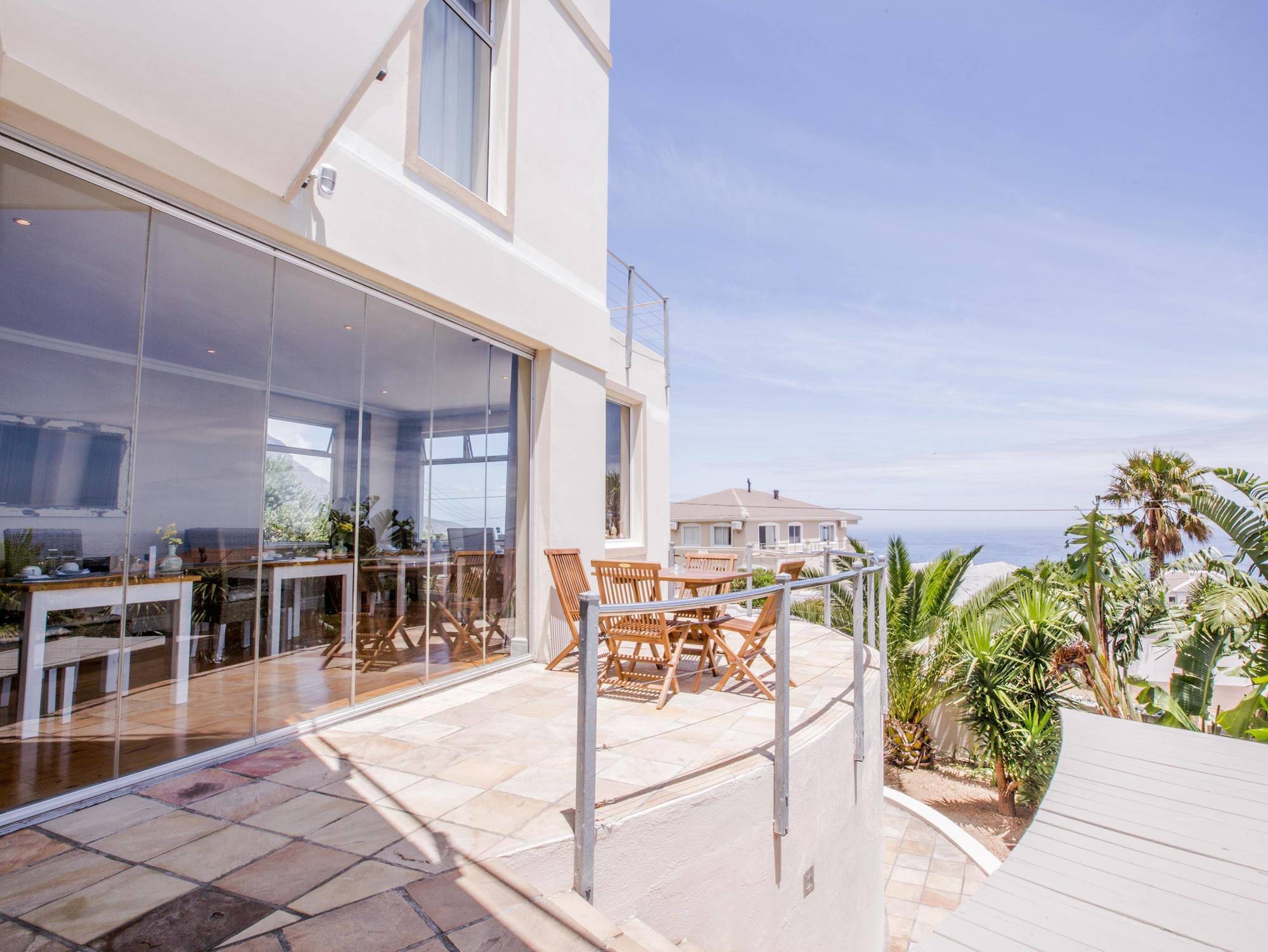 Finchley Guesthouse In Camps Bay Cidade Do Cabo Exterior foto