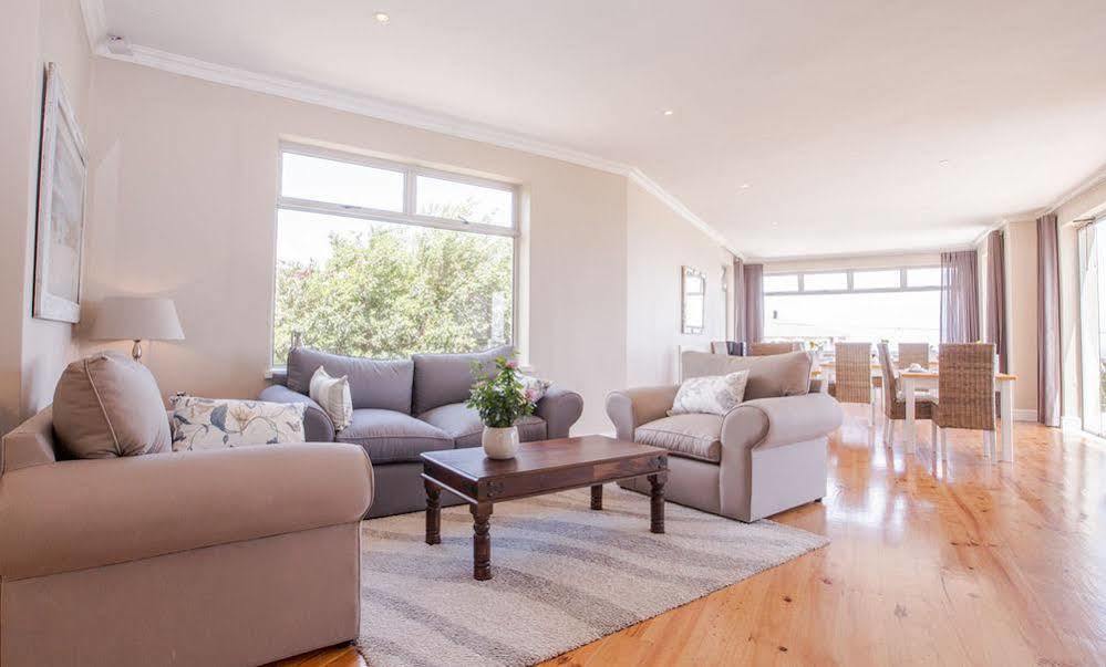 Finchley Guesthouse In Camps Bay Cidade Do Cabo Exterior foto