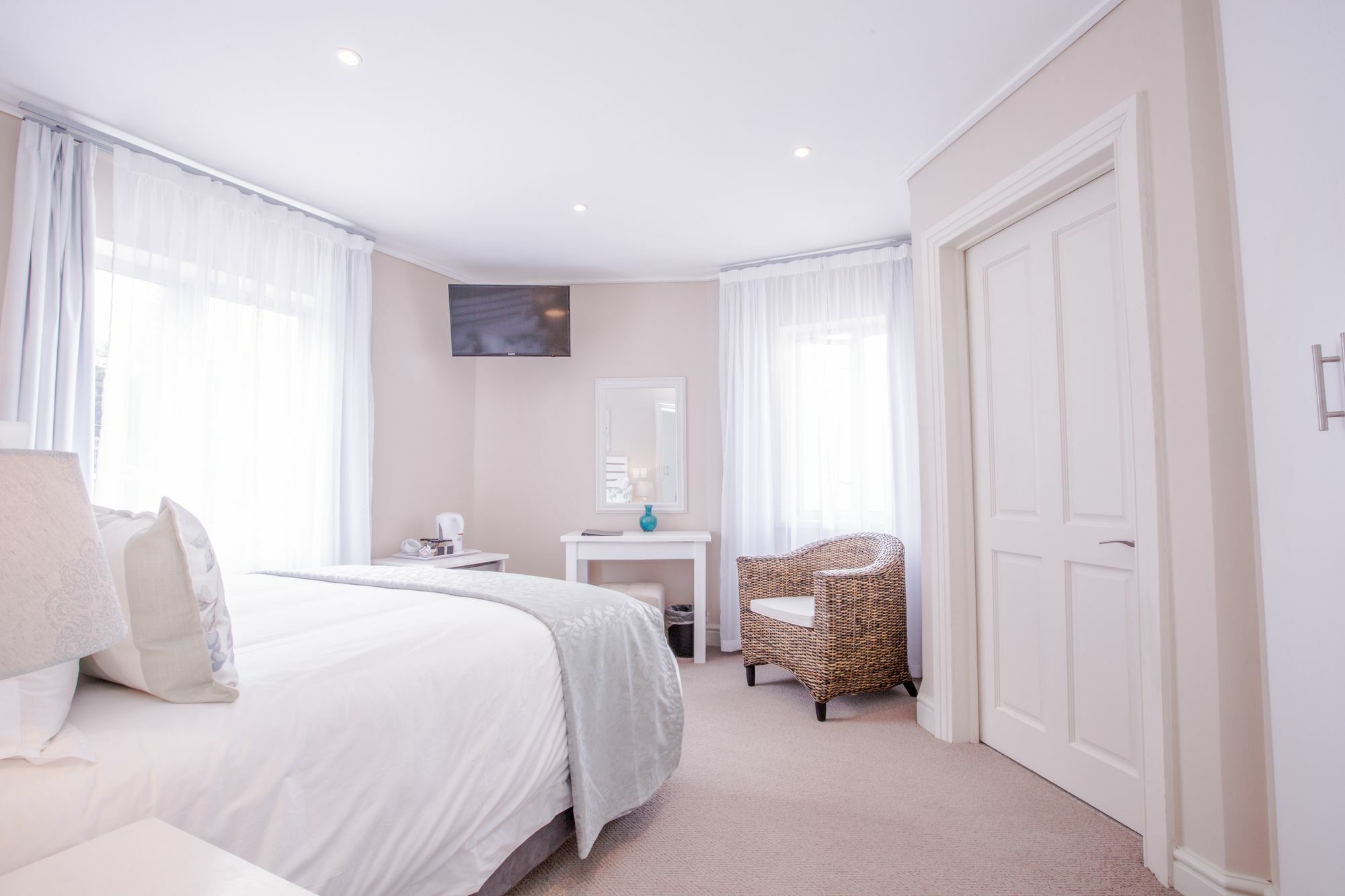Finchley Guesthouse In Camps Bay Cidade Do Cabo Exterior foto